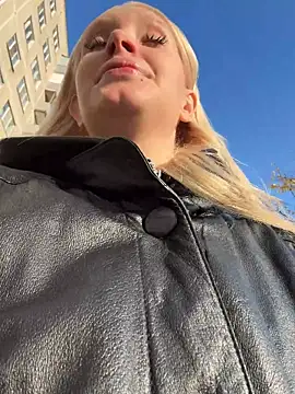 Elfi_InPublic - Camel toe+slap pussy LOUD in bus