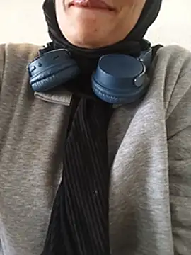 MisyonerNur - Dışarıda göğüslerini aç 😅