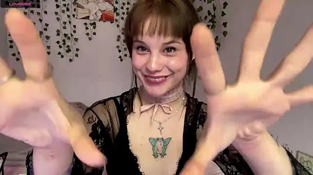 Lili_pup - Flash titts