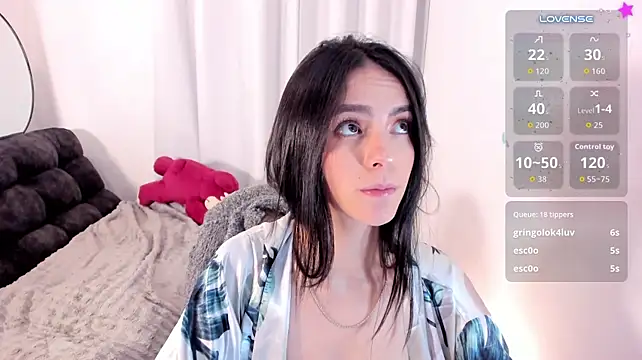 Sarah_saenz_