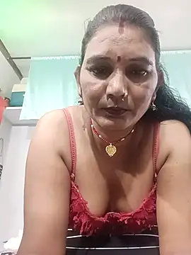 YOURFIVAA - Show tits 🥰🫣🍑