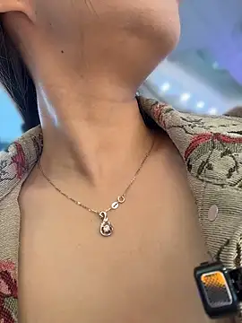 Bingbing6699 - 路边脱内衣性感揉胸