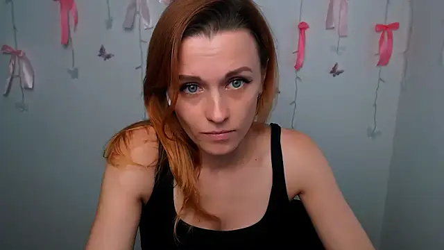 PeppyMia - sexy dance + slap on as