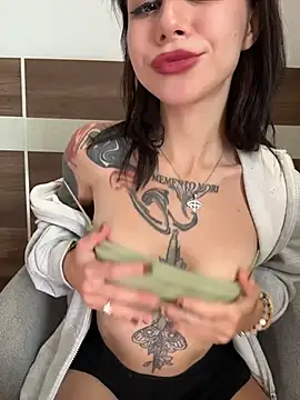 RosieDesire - slip hands t pinch yummy nips+moans