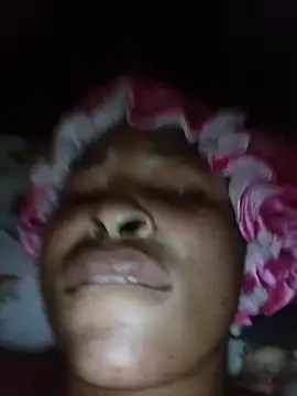 Candylooo - Finger wet pussy to orgamise