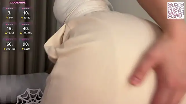 Lolatatee - Take off my pants!