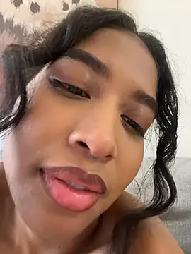 IamCrystal2 - Can u make me squirt today? 😔