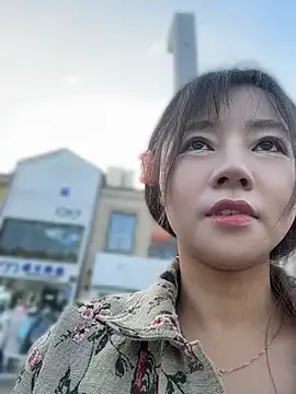 Bingbing6699 - 路边脱内衣性感揉胸