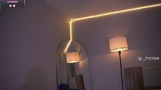 AnnyHizzle - sexy doggy no panty and spanks