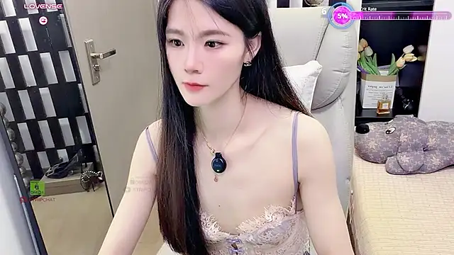 Yueyue-MM - 小粉塞入3分钟