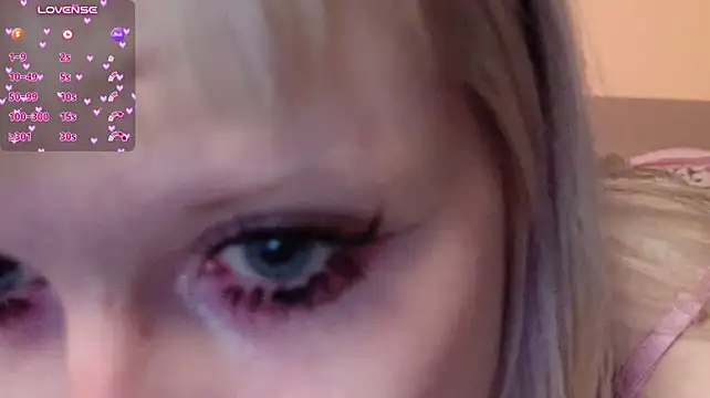 MilkMeSoftly - fingers in pussy