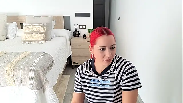 Morninglorytv - enseño los dos piercing