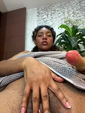 Nicollesofia2 - ride dildo hard