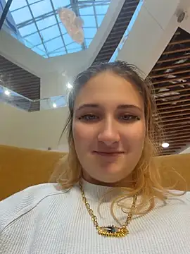 AdelRich - Show mybpussy in mall