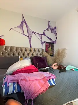 Scarletthornyx - Fuck my pussy and squirt