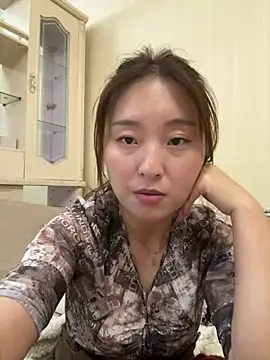 Lianer_520 - 平台首秀，希望哥哥们多多支持莲儿！