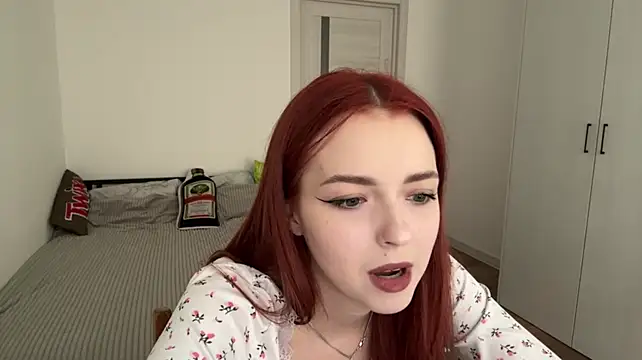 AudreaSaucer - lots of blow kisses