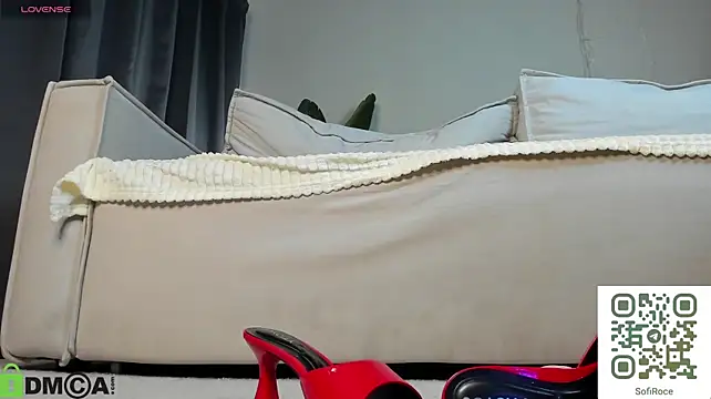 Sofie_Flarancee - wear 1 nylon sock