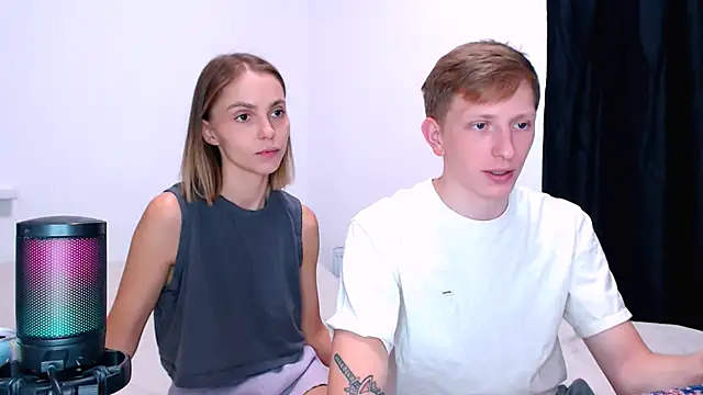 Juliaanddima - naked