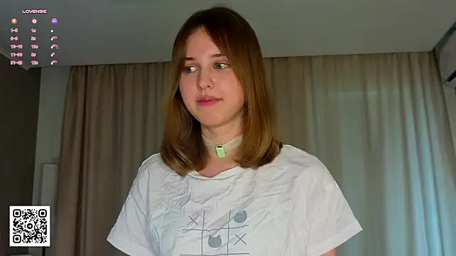 SunnySikarskie - Ice on my nipples turns me on