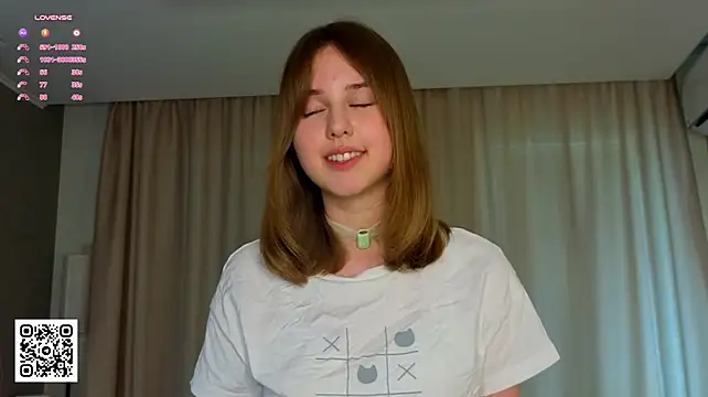 SunnySikarskie - Ice on my nipples turns me on