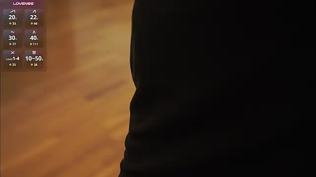 NickieMcgrotha - Squeeze my boobs