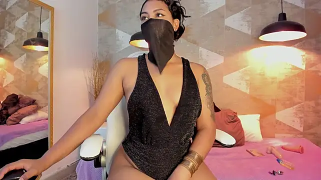LalilaBrunettee