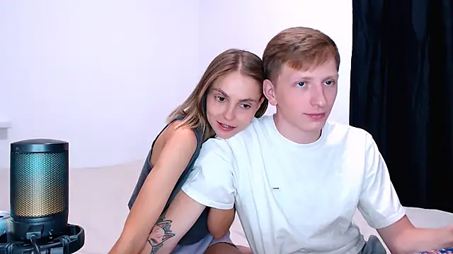 Juliaanddima - naked