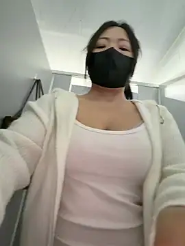 Maomao116 - 超级敏感，易喷体质，会一直喷水💦，后入手指肛门抽插1分钟