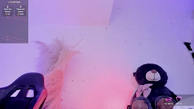 BritanyBrown_ - Naked + oil in my body🥵😍🤤