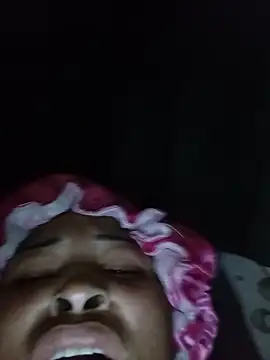 Candylooo - Finger wet pussy to orgamise