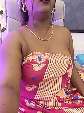 LoveLy-Soneya - Boobs open and smoking🚬