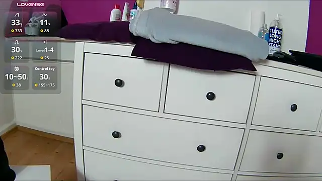 Latina_daily - Shhh M0m at home, Ride dildo 299tk