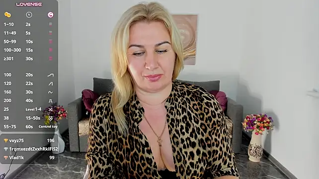 Lili_Crossi - Take off your shirt)