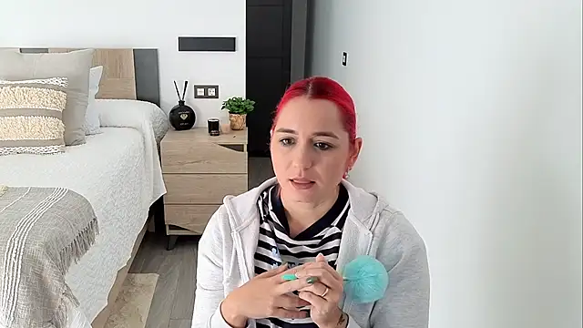 Morninglorytv - enseño los dos piercing