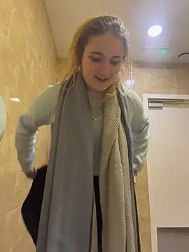 AdelRich - Show mybpussy in mall