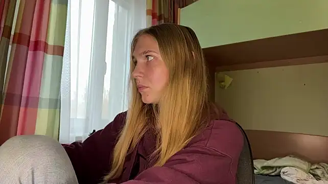CriseldaStarns - Send Hot Photo in PM