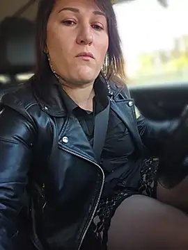 ZhenjaPoledance - Show pussy
