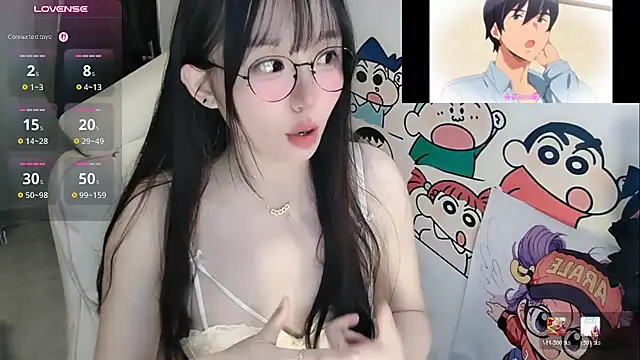 Angela-AMY - 气质美女三要素。胸小，话少，表情吊 脱光光留底裤