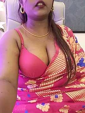 LoveLy-Soneya - Boobs open and smoking🚬