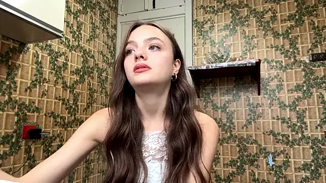 LonaPorche - Cute eye contact!
