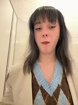 Only_April - A pussy flash in a public place!