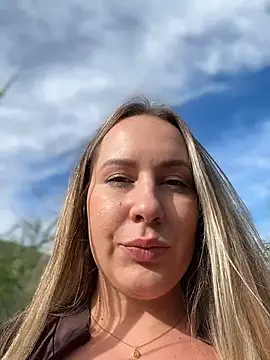 Mona_Plus - 3Fingers pussy💦Squirt outdoor💦LT video