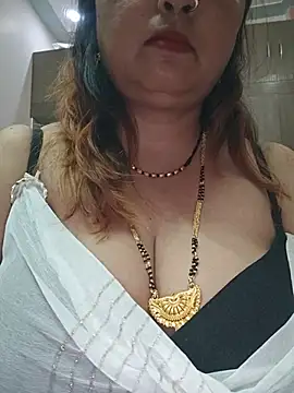 Dianaa9 - Show white fat ass ( ; )
