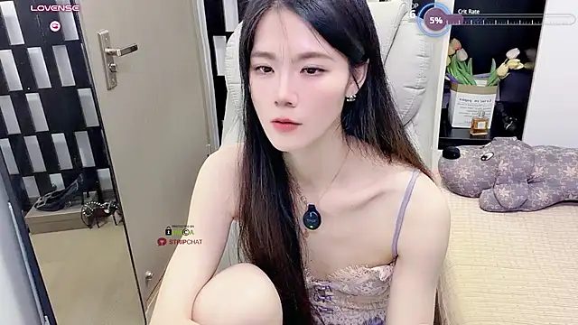 Yueyue-MM - 小粉塞入3分钟