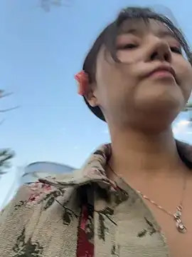 Bingbing6699 - 路边脱内衣性感揉胸