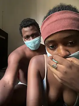 Sexycoupp - Bounce and squirt on dick