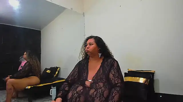 Lynn_Jones - suck nipples with milk condensad