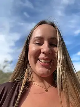 Mona_Plus - 3Fingers pussy💦Squirt outdoor💦LT video