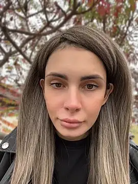 SandraCarter - Play with nipples in public